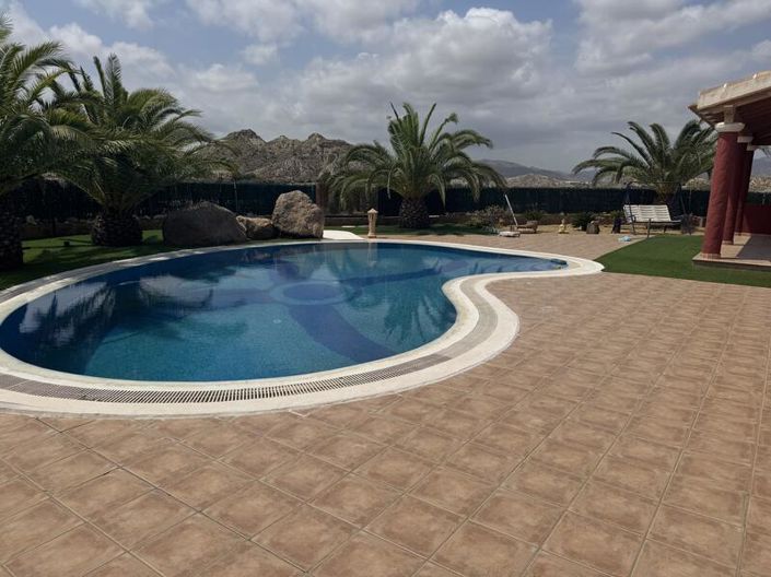 Image No.29-5 Bed Property for sale