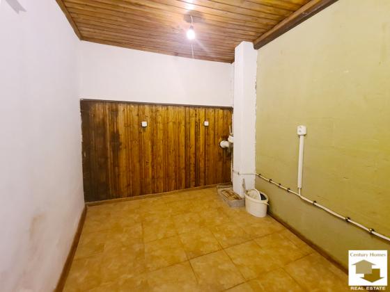 Image No.31-6 Bed House for sale