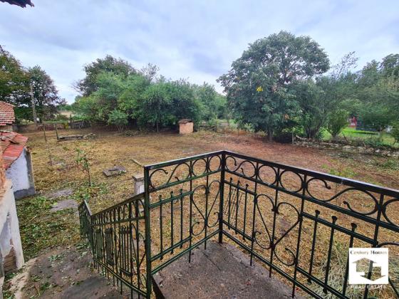 Image No.11-2 Bed House for sale