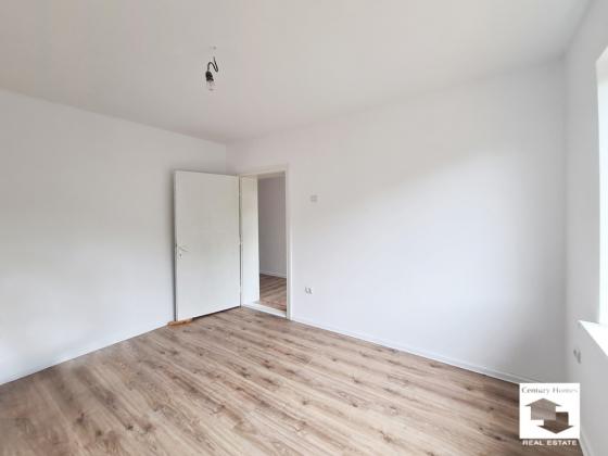 Image No.6-2 Bed House for sale