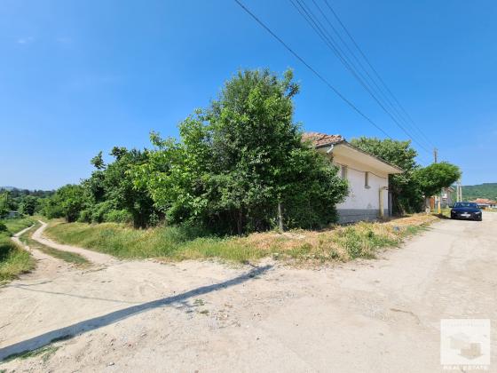 Image No.13-2 Bed House for sale