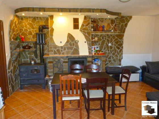 Image No.2-4 Bed House for sale