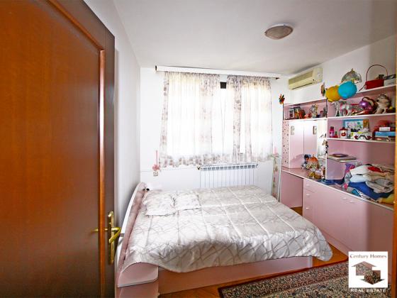 Image No.13-5 Bed House for sale