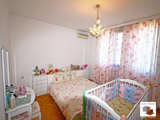 Image No.14-5 Bed House for sale