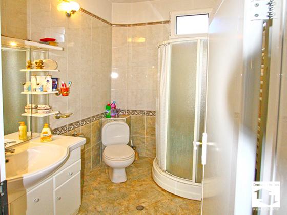 Image No.19-5 Bed House for sale