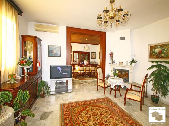 Image No.3-5 Bed House for sale