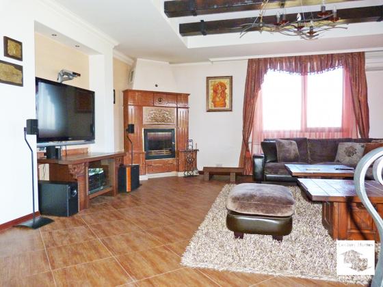 Image No.10-5 Bed House for sale