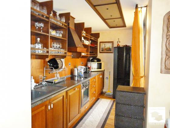 Image No.16-5 Bed House for sale