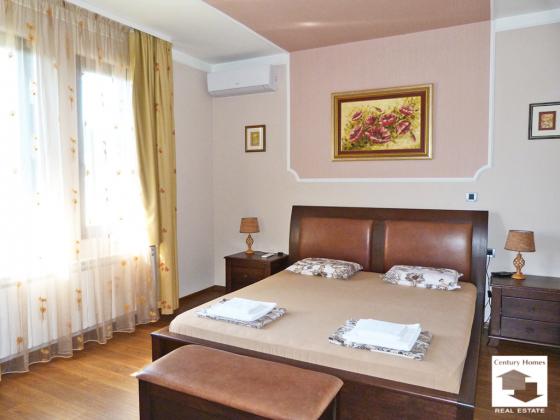 Image No.17-5 Bed House for sale