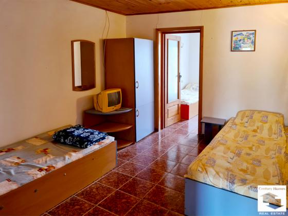 Image No.14-6 Bed House for sale