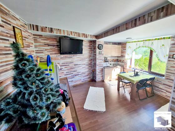 Image No.25-5 Bed House for sale