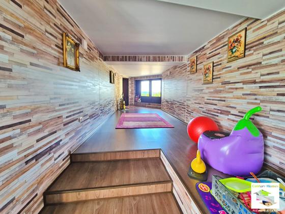 Image No.26-5 Bed House for sale