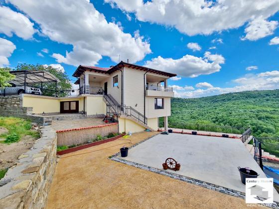 Image No.37-5 Bed House for sale