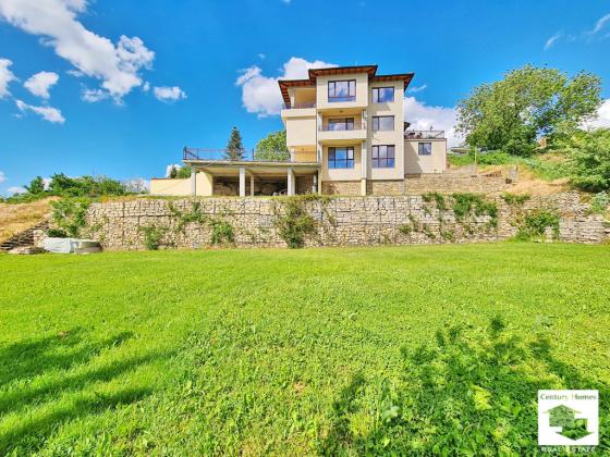 Image No.40-5 Bed House for sale