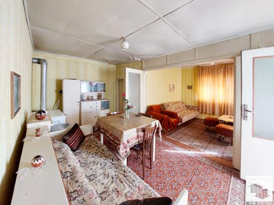 Image No.8-4 Bed House for sale