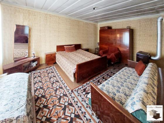 Image No.10-4 Bed House for sale