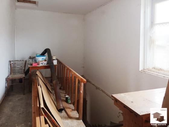 Image No.10-2 Bed House for sale