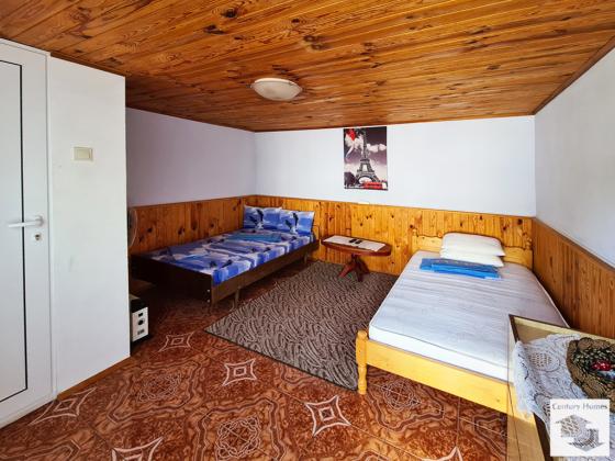 Image No.14-6 Bed House for sale