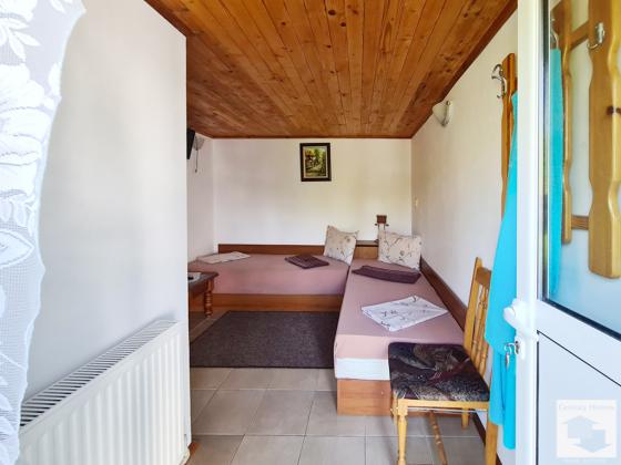 Image No.17-6 Bed House for sale