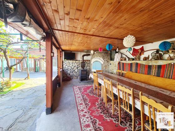 Image No.9-6 Bed House for sale