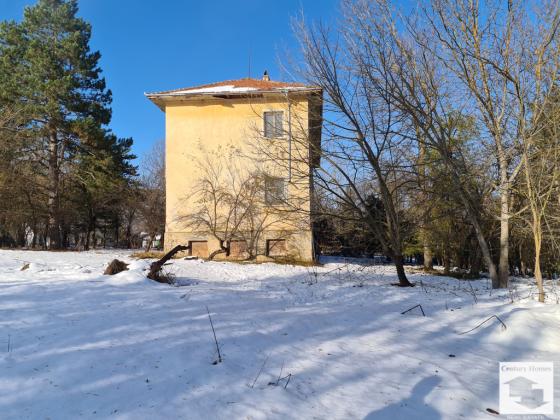 Image No.12-8 Bed House for sale