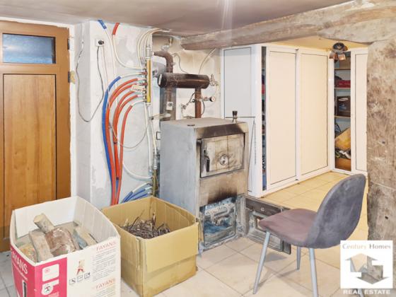 Image No.10-3 Bed House for sale