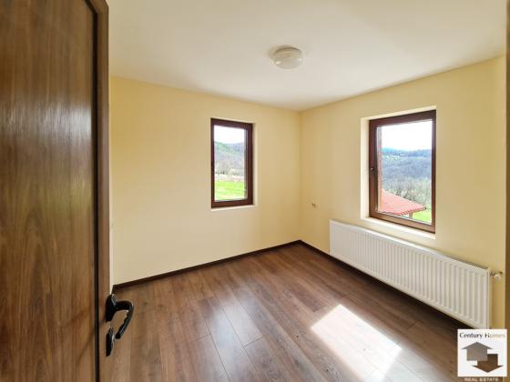 Image No.12-3 Bed House for sale