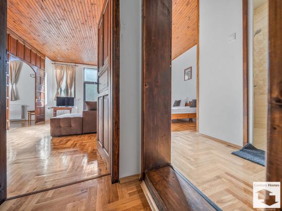 Image No.17-7 Bed House for sale