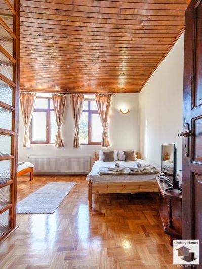 Image No.19-7 Bed House for sale