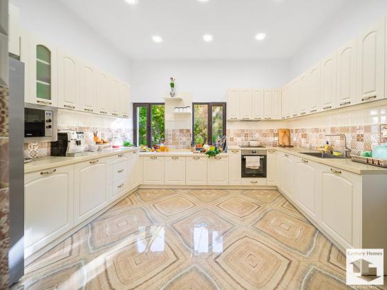 Image No.4-7 Bed House for sale