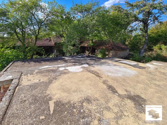 Image No.25-2 Bed House for sale