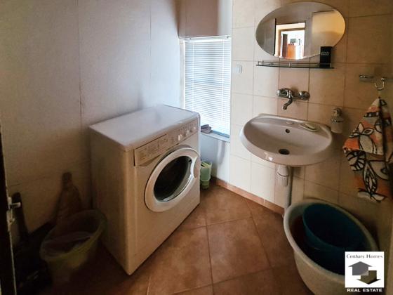 Image No.11-3 Bed House for sale