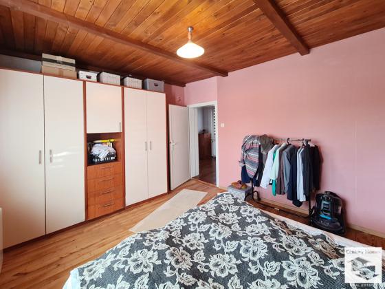 Image No.13-2 Bed House for sale