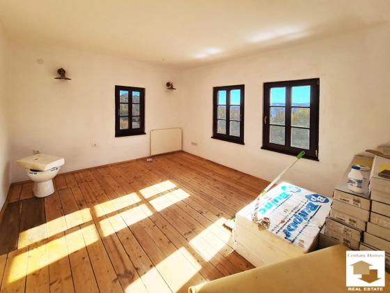 Image No.13-4 Bed House for sale