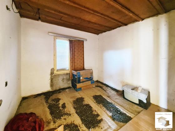 Image No.11-3 Bed House for sale