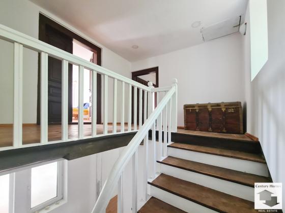 Image No.13-3 Bed House for sale