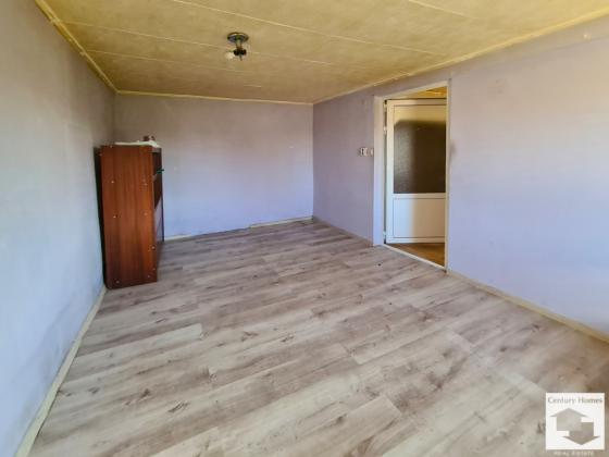 Image No.12-1 Bed House for sale