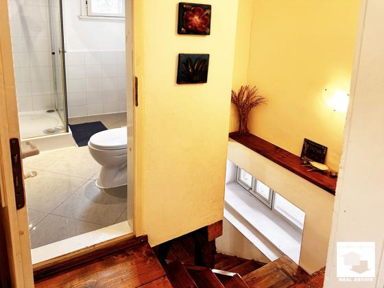 Image No.10-3 Bed House for sale