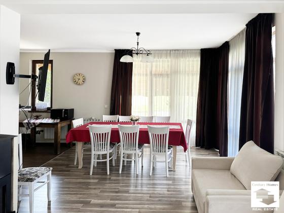 Image No.6-12 Bed House for sale