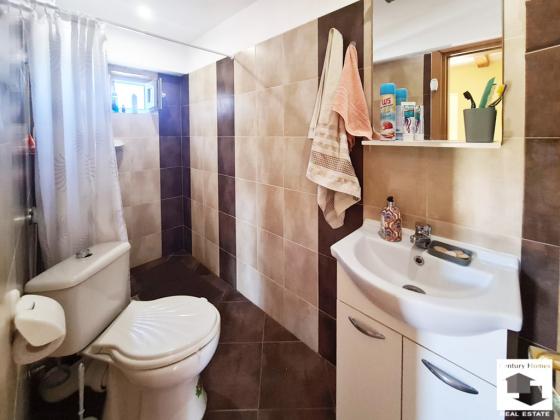 Image No.17-3 Bed House for sale