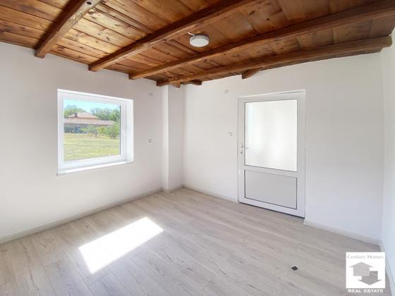 Image No.18-2 Bed House for sale