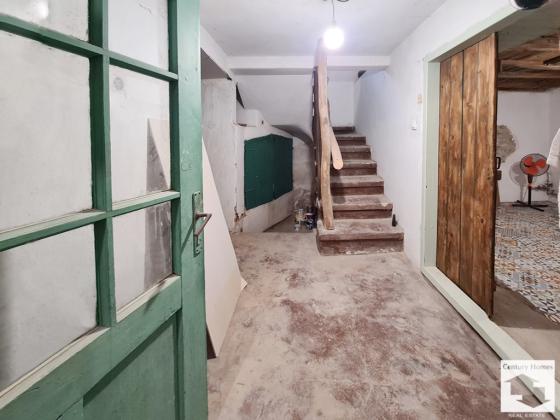 Image No.17-3 Bed House for sale