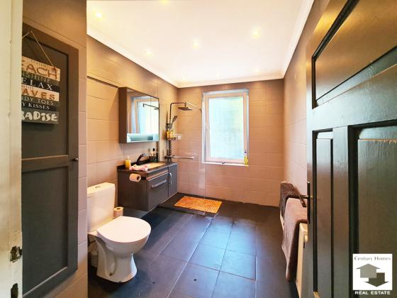 Image No.17-3 Bed House for sale