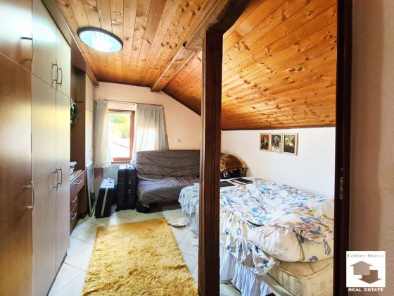 Image No.15-4 Bed House for sale