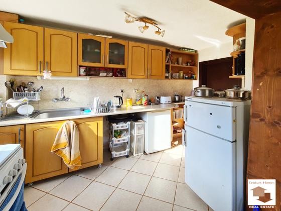 Image No.6-4 Bed House for sale