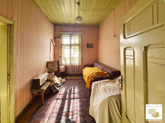 Image No.10-3 Bed House for sale