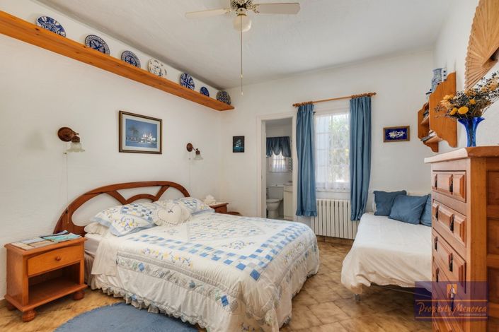 Image No.25-12 Bed Villa for sale