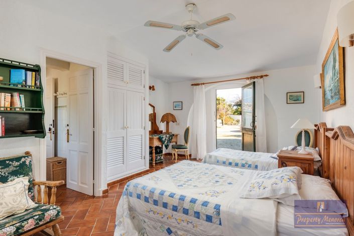 Image No.32-12 Bed Villa for sale