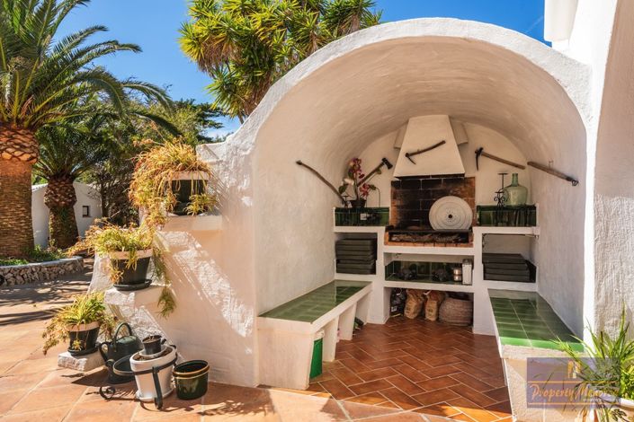 Image No.4-12 Bed Villa for sale