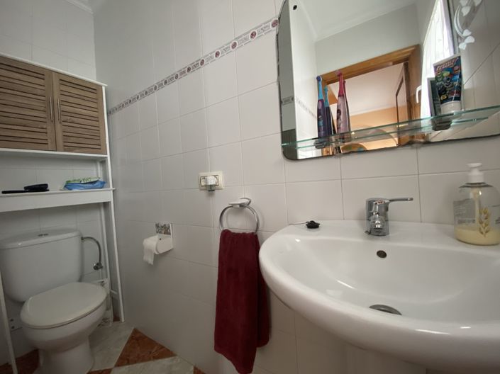 Image No.12-4 Bed Townhouse for sale